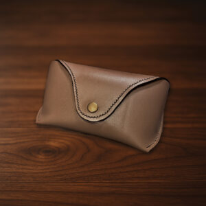 Middleton Artisan Leather Sunglasses Case in Conciera Walpier veg-tan leather, hand stitched with magnetic clasp and nose support to protect and secure everyday eyewear.