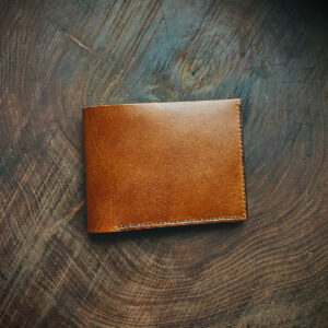 Middleton Artisan Leather: 6 Panel Bifold Wallet
