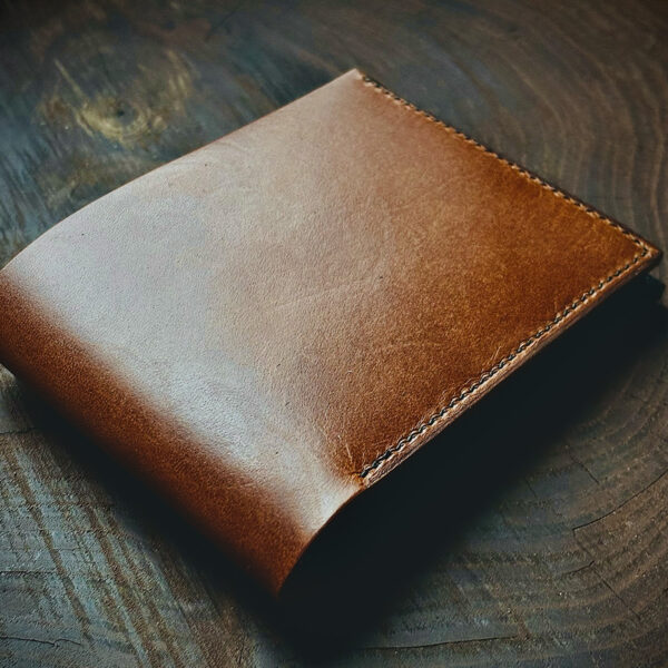Middleton Artisan Leather: 6 Panel Bifold Wallet