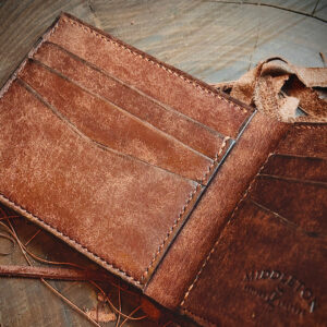 Middleton Artisan Leather: 6 Panel Bifold Wallet