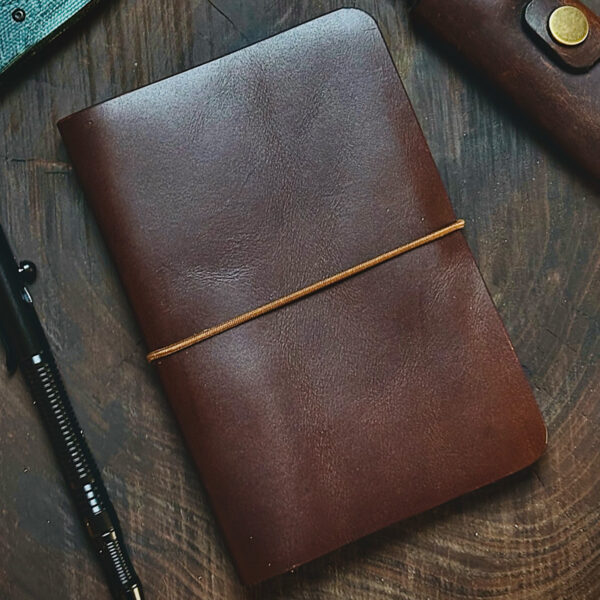 Middleton Artisan Leather: Field Notes Cover with Back Slot