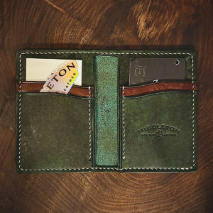 Middleton Artisan Leather: Vertical Bifold Wallet