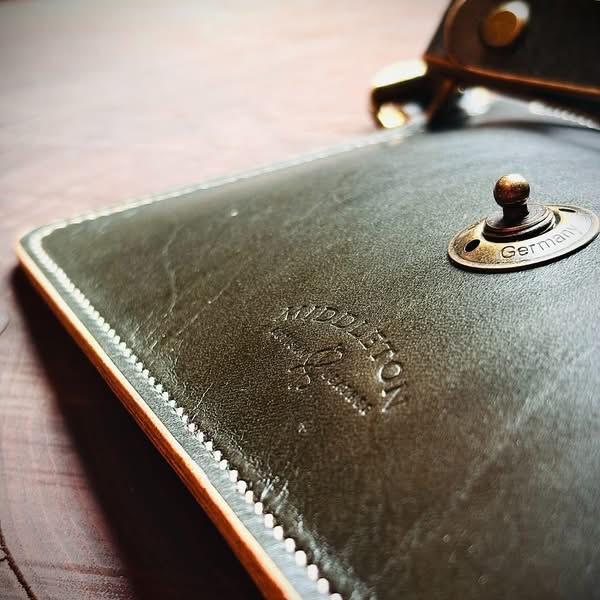 Middleton Artisan Leather - Envelope Clutch
