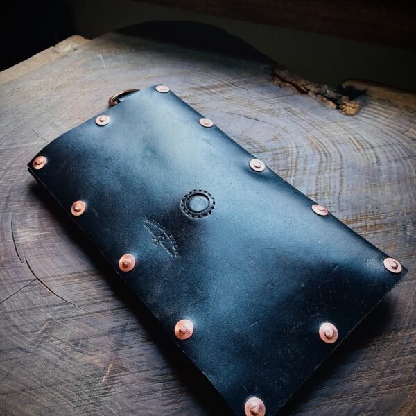 Middleton Artisan Leather - Edgy Clutch