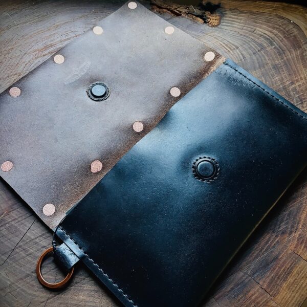 Middleton Artisan Leather - Edgy Clutch