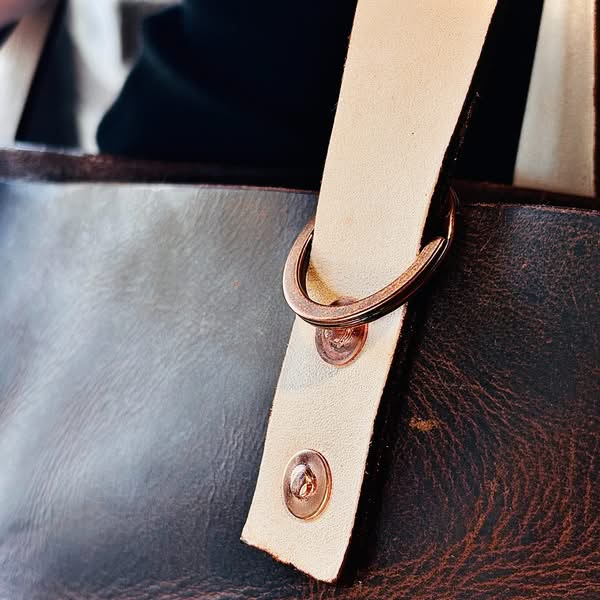 Middleton Artisan Leather Peanut Pull-Up Tote Bag