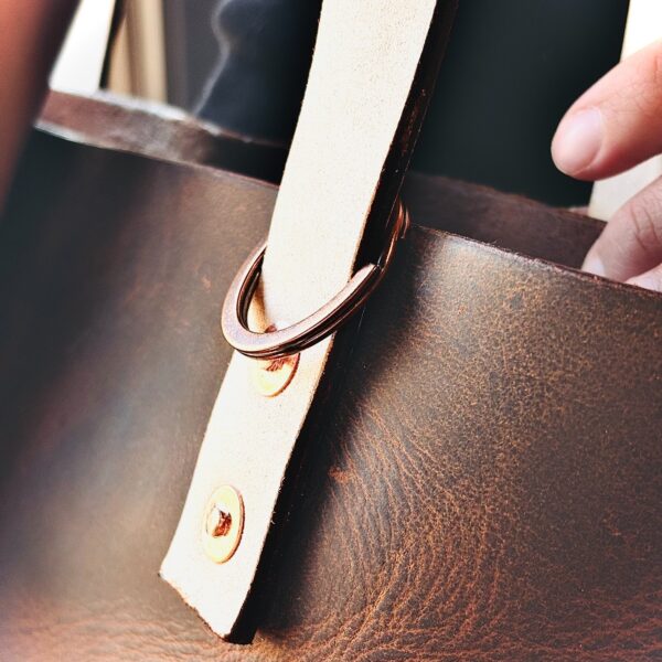 Middleton Artisan Leather Peanut Pull-Up Tote Bag